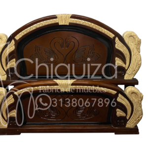 Cama Maciza decorada con Cisnes